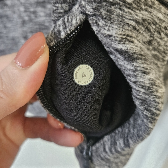 Lululemon Ready to Rulu Fleece Pullover Heathered Black Size 4 - Picture 7 of 9